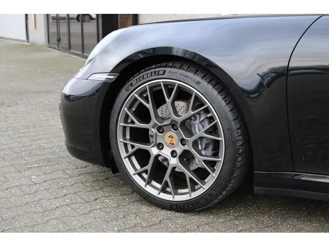 Porsche 911 3.0 Carrera 2020 Benzine 37