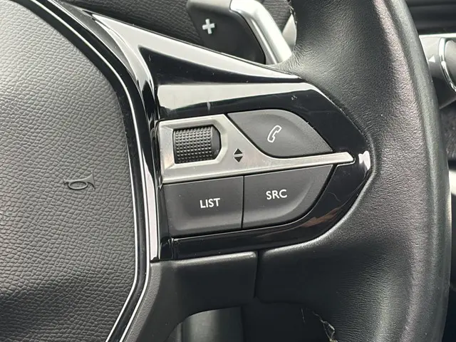 Peugeot 3008 1.2 PureTech GT 2019 Benzine 36