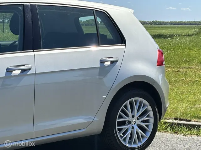Volkswagen Golf 1.2 TSI • Historie bekend • 2012 Benzine 16
