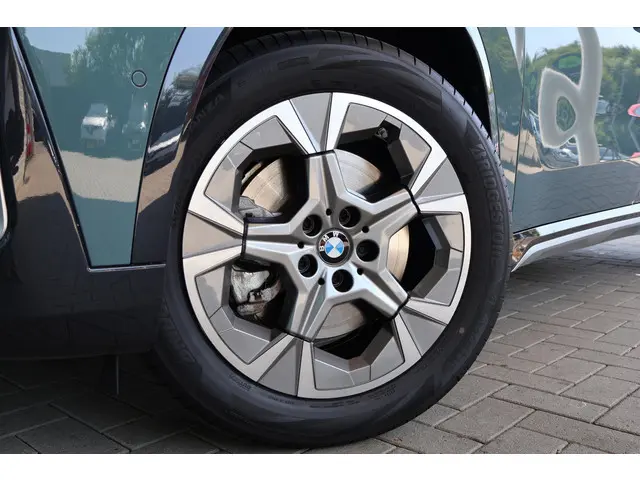 BMW X1 xDrive23i 2025 Benzine 7