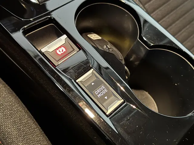 Peugeot e-208 EV Active Pack 50 kWh 2023 Elektrisch 23