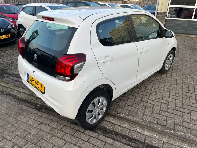 Peugeot 108 1.0 e-VTi Active 2016 Benzine 4