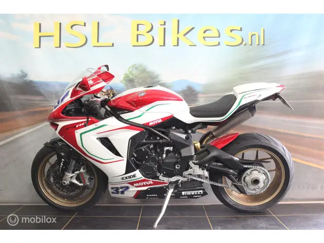 MV Agusta F3 800 EAS RC edition 2015 Benzine 2