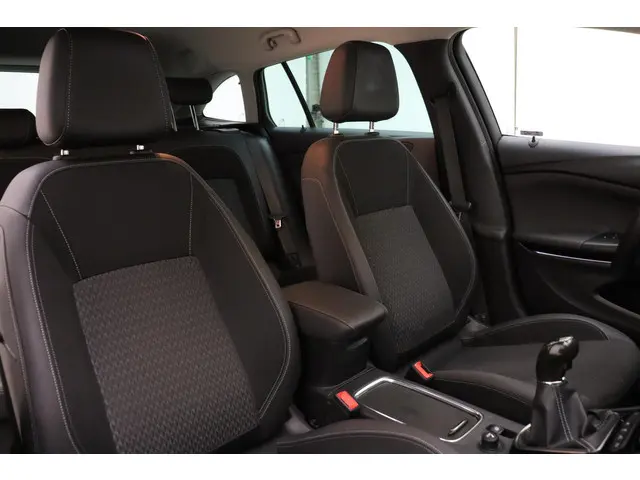 Opel Astra Sports Tourer 1.4 Innovation 2018 Benzine 13
