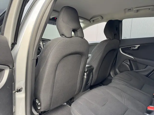 Volvo V40 2.0 D2 Nordic+ 2016 Diesel 28