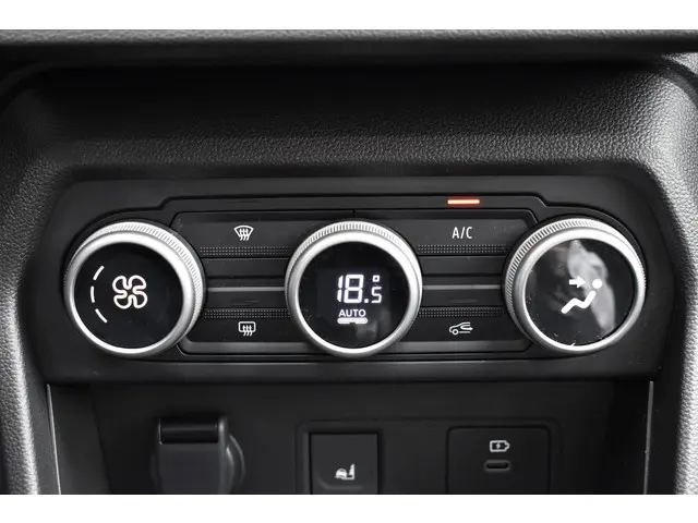 Dacia Jogger Hybrid 140 PK Extreme 2024 Hybride Benzine 17