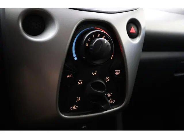 Peugeot 108 1.0 e-VTi Active 2015 Benzine 17