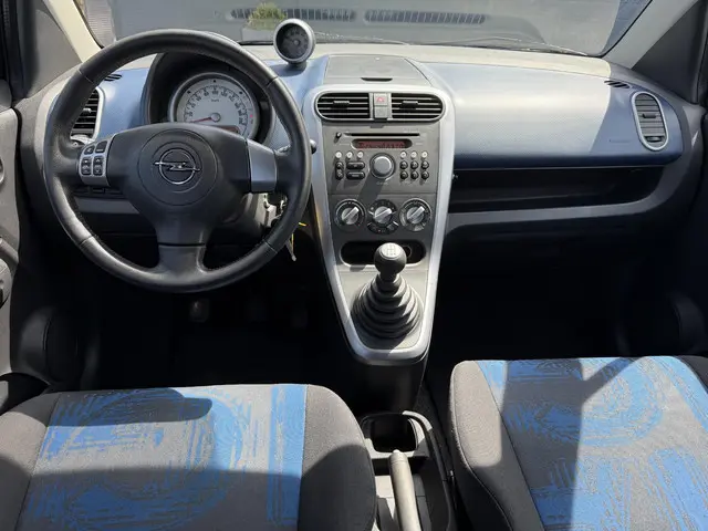 Opel Agila 1.0 Edition 2012 Benzine 11