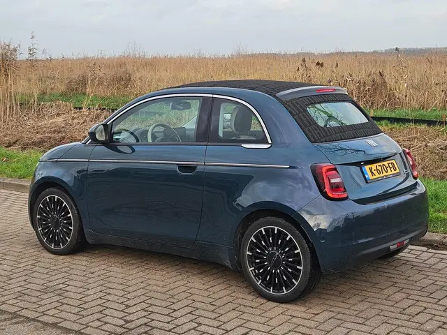 Fiat 500 500-E La Prima CABRIO 42 kWh ! 2020 Elektrisch 1