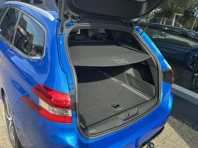 Peugeot 308 SW 1.2 Turbo 130 PK GT 2020 Benzine 21