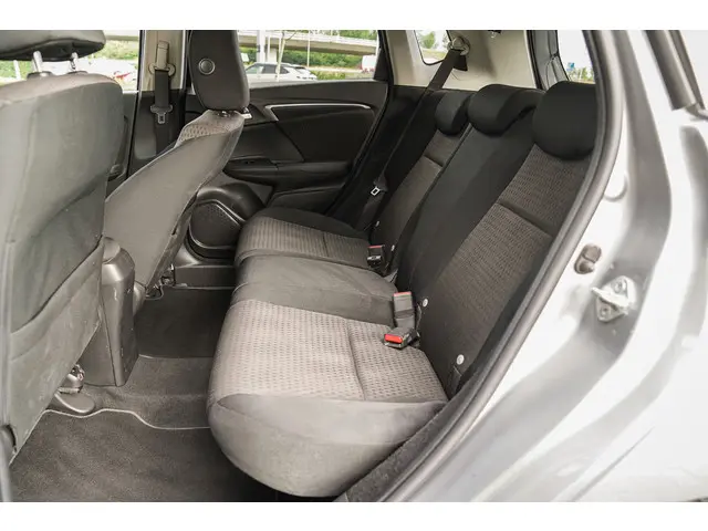 Honda Jazz 1.3i VTEC ELEGANCE 2018 Benzine 28