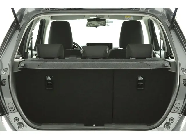 Suzuki Swift 1.2 Comfort Smart Hybrid 2026 Benzine 23