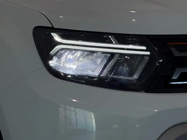 Dacia Duster 1.3 TCe 150 EDC Prestige 2022 Benzine 26