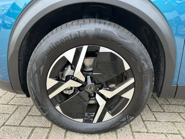 Peugeot 2008 1.2 Hybrid 145 PK GT 2025 Hybride Benzine 46