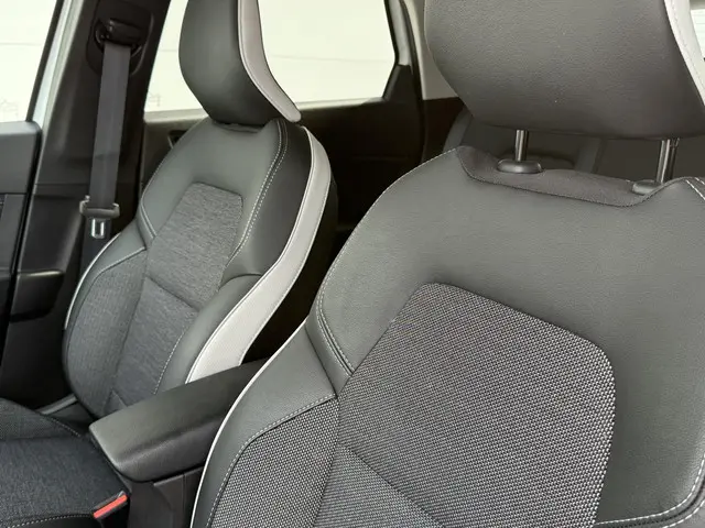 Renault Captur 1.0 TCe 90 techno 2023 Benzine 26