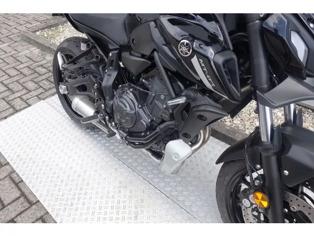 Yamaha MT 07 ABS 2021 Benzine 8