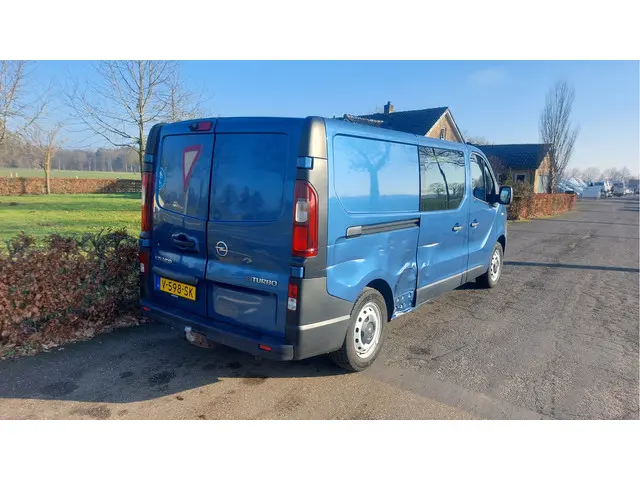 Opel Vivaro 2
