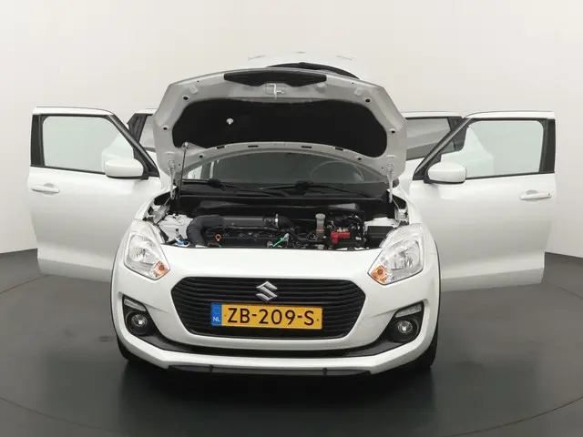 Suzuki Swift 1.2 Sportline 2019 Benzine 26