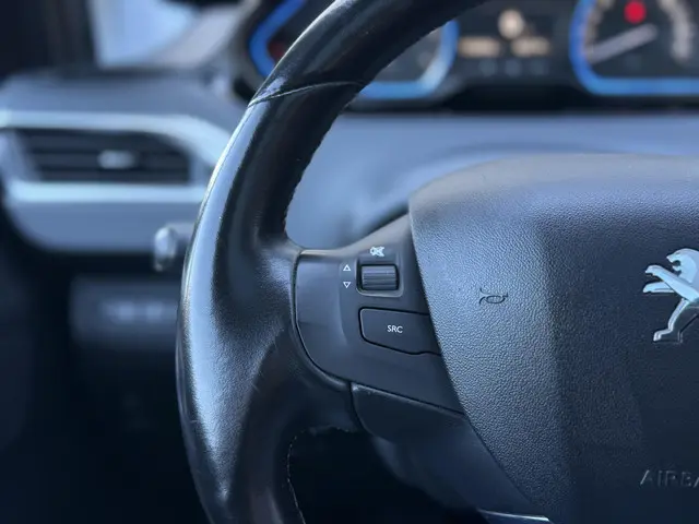 Peugeot 2008 1.2 PureTech Allure 2016 Benzine 27