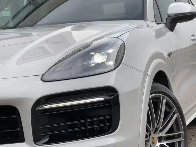Porsche Cayenne 3.0 E-Hybrid 2021 Hybride Benzine 11