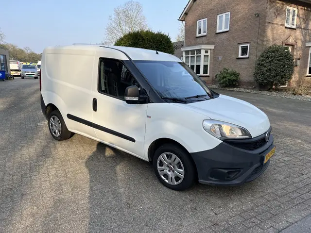 Fiat Doblò Cargo 1.3 MJ L1H1 Actual 2015 Diesel 3