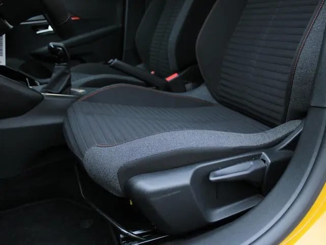Peugeot 208 1.2 PureTech Active Pack 2023 Benzine 13