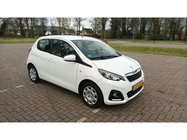 Peugeot 108 1.2 VTi Airco / Cruise control 2014 Benzine 4