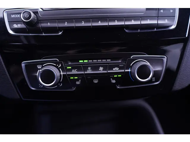 BMW X1 sDrive18i Edition 2019 Benzine 44