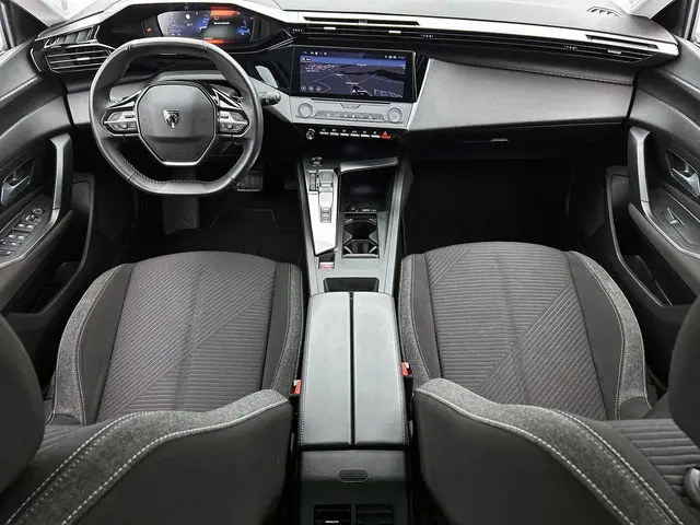 Peugeot 308 SW 1.2 130PK AUT. Business 2022 Benzine 21