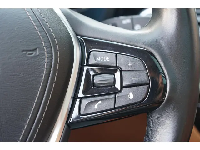 BMW 5 Serie Touring 530i xDrive Executive 2017 Benzine 42