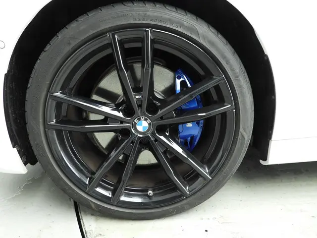 BMW 3 Serie Touring 318i 2022 Benzine 42