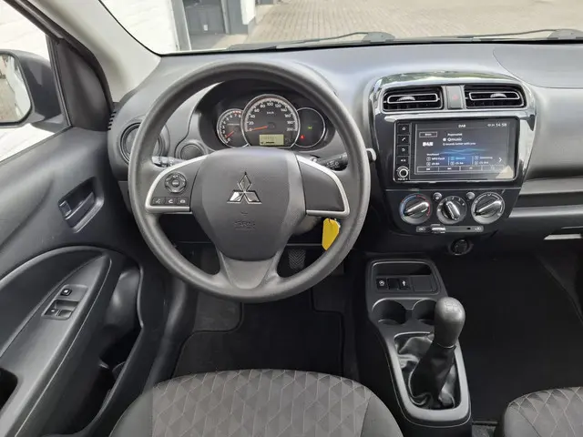 Mitsubishi Space Star 1.2 Connect+ 2023 Benzine 13
