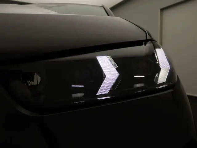 BMW X5 xDrive50e 2025 Hybride Benzine 6