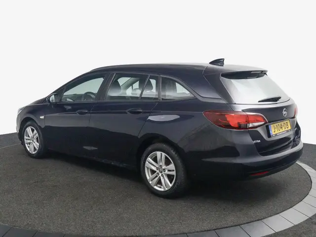 Opel Astra Sports Tourer 1.4 Business blauw 2018 Benzine 7