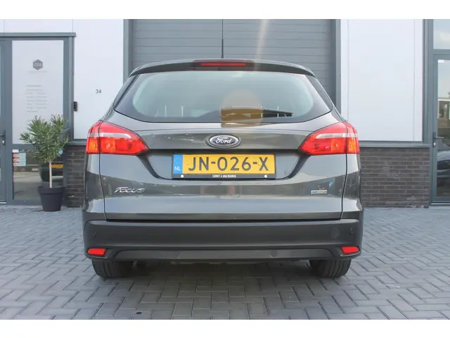 Ford Focus Wagon 1.0 Lease Edition 2016 Benzine 9