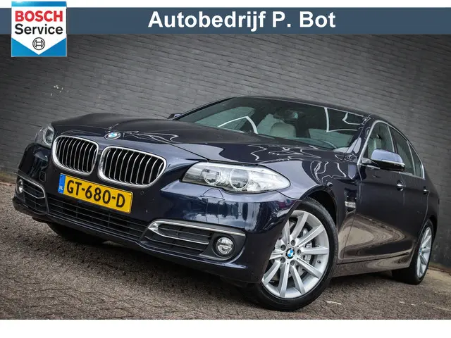 BMW 5 Serie 528i Luxury Edition 2015 Benzine