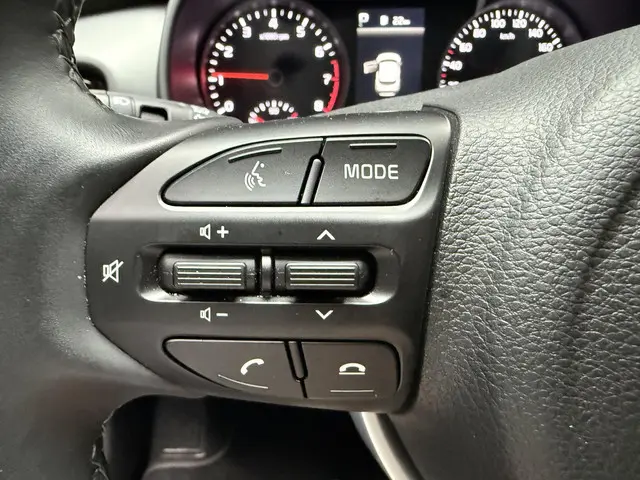 Kia Stonic 1.0 T-GDi MHEV DynamicLine 2023 Benzine 18