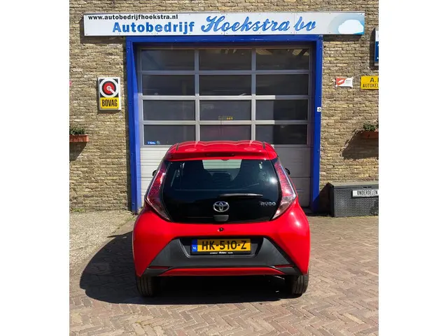 Toyota Aygo 1.0 VVT-i x-now 2015 Benzine 5