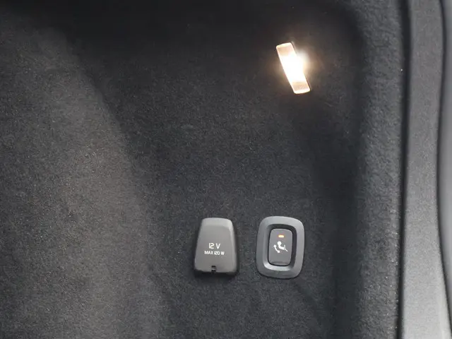 Volvo V60 2.0 T4 Momentum Pro 2020 Benzine 13