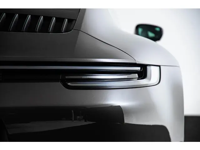 Porsche 911 3.0 Carrera 4 GTS 2022 Benzine 44