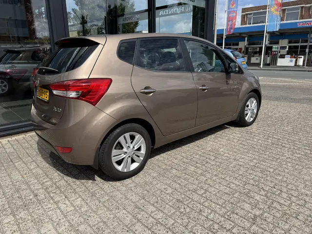 Hyundai ix20 1.6i i-Catcher 2013 Benzine 4