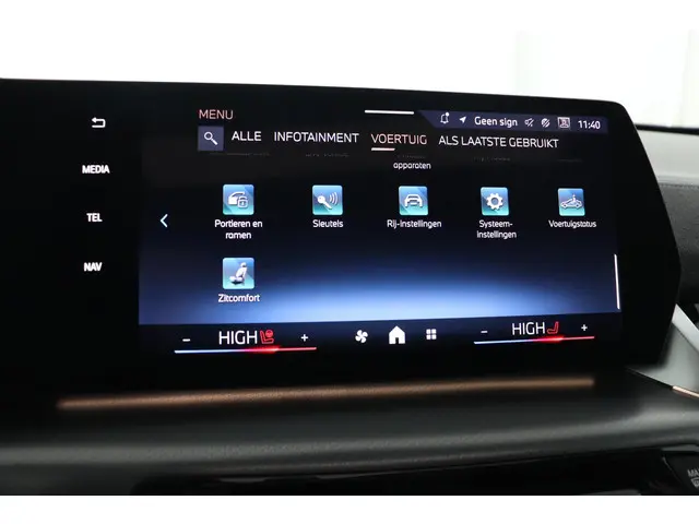 BMW X1 xDrive23i 2026 Benzine 62