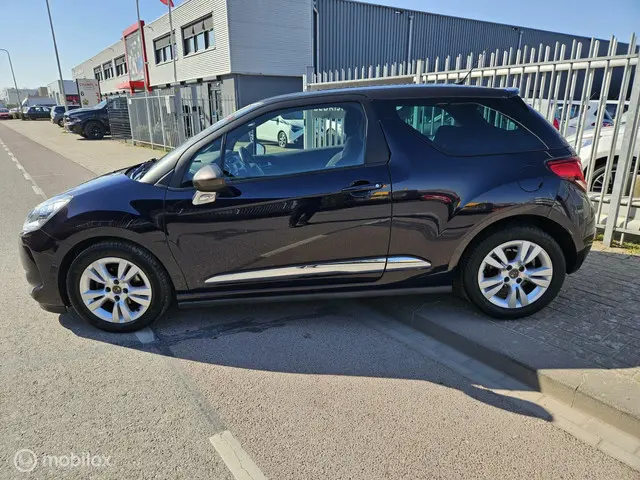 Citroën DS3 1.2 PureTech So Chic AANBIEDING 2018 Benzine 2