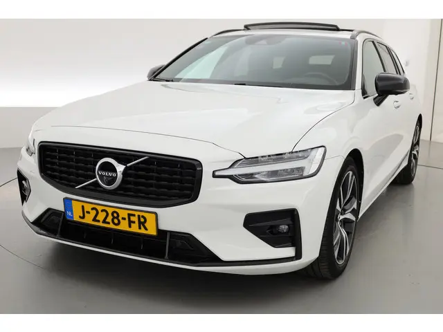 Volvo V60 2.0 B4 R-Design 2020 Hybride Benzine 24
