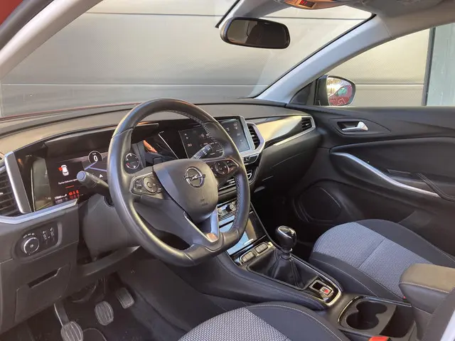 Opel Grandland 1.2 Turbo GS Line 2022 Benzine 14