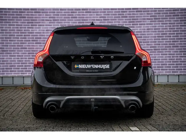 Volvo V60 2.0 T4 Business Sport 2018 Benzine 9
