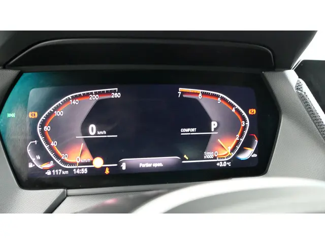 BMW 1 Serie 118i Executive Edition 2020 Benzine 33