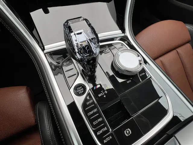 BMW 8 Serie M850i xDrive High Executive 2020 Benzine 39