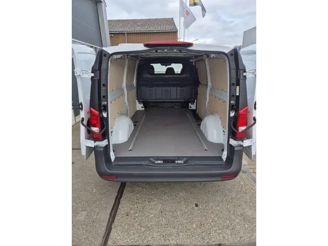 Mercedes-Benz Vito 116 CDI L3 Pro 2024 Diesel 15