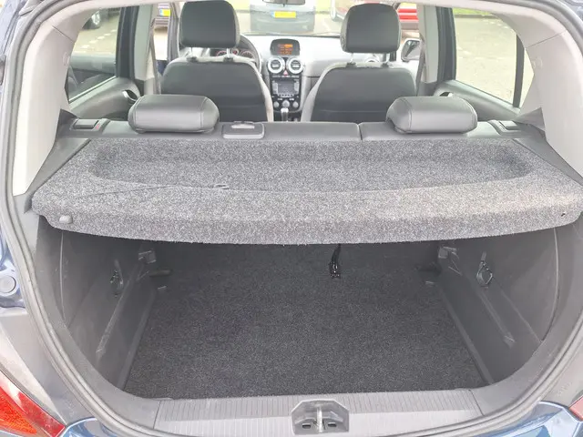 Opel Corsa 1.4-16V BlitZ 2014 Benzine 25